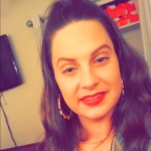 Meet your Posher, Megan